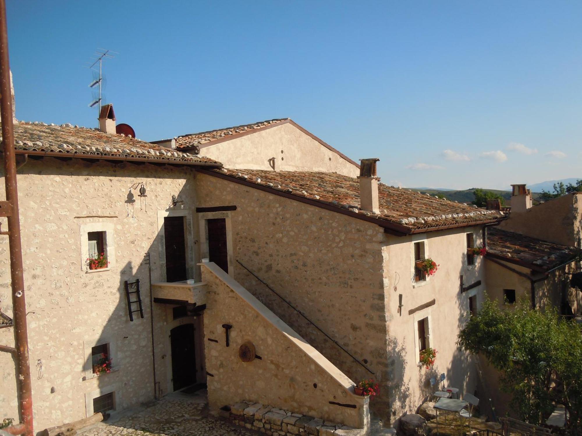 La Casa Sù Le Dimore Del Borgo Santo Stefano Di Sessanio Esterno foto