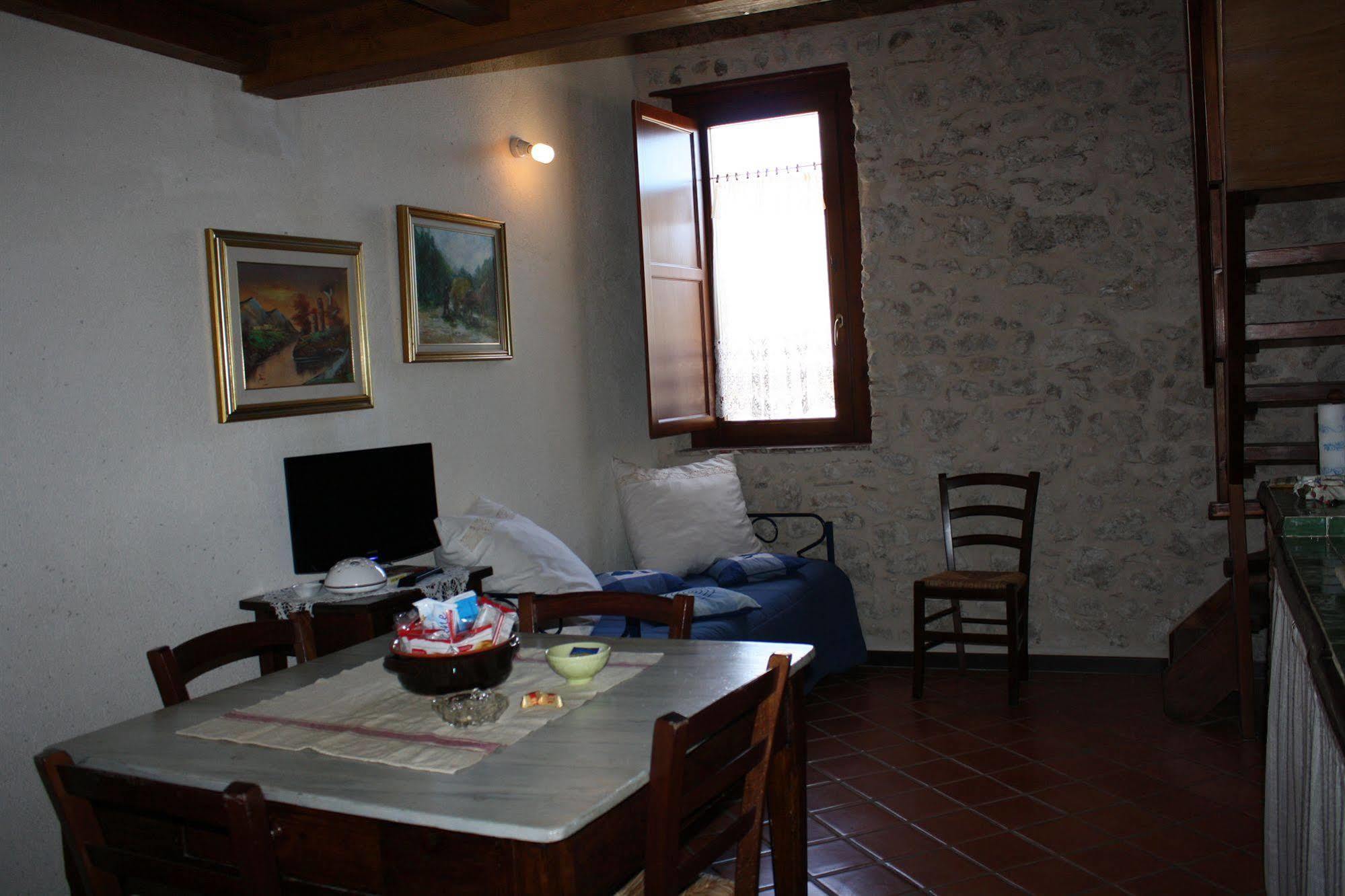 La Casa Sù Le Dimore Del Borgo Santo Stefano Di Sessanio Esterno foto